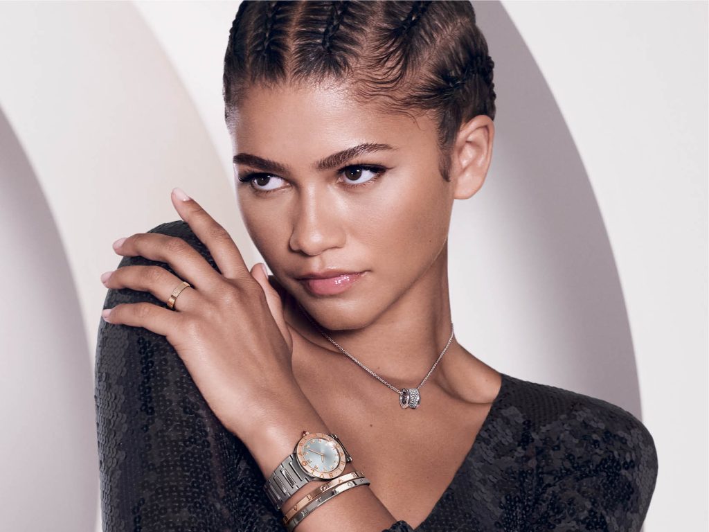 ÇÖLDE PARLAYAN YILDIZ ZENDAYA